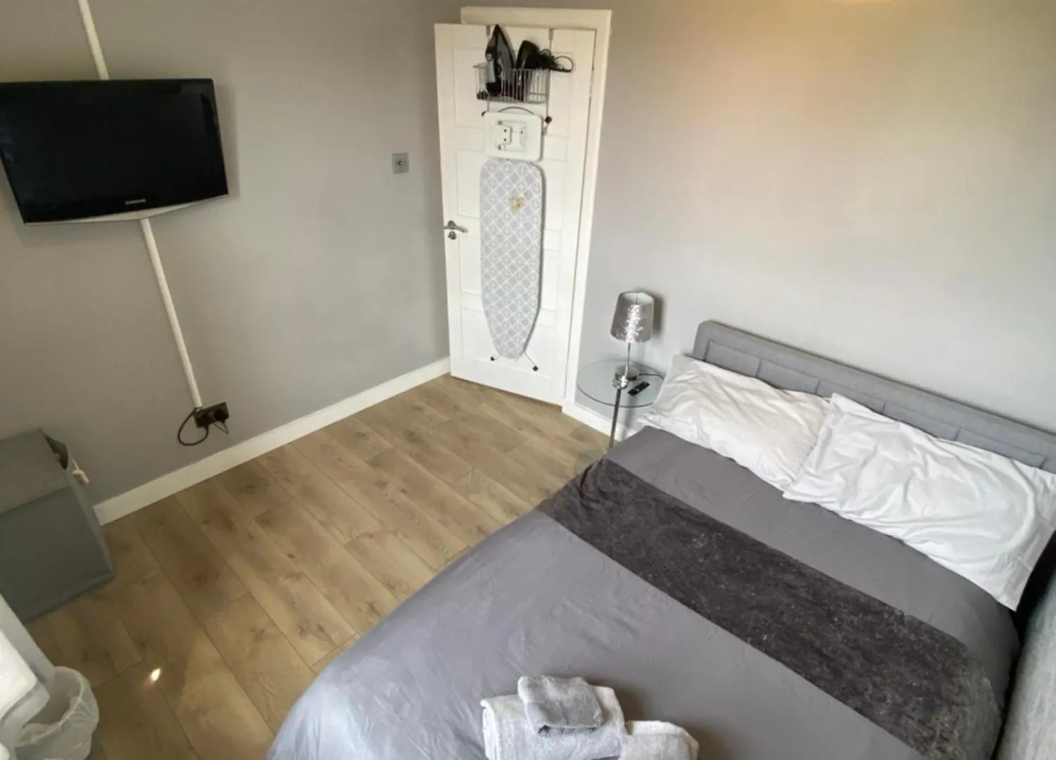 Modern Quiet City Center Airport 2 Bedroom Apartment Edinburgh